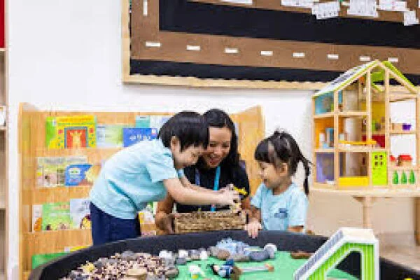 Xây dựng môi trường phản hồi để AI có thể “học cùng nhân viên”